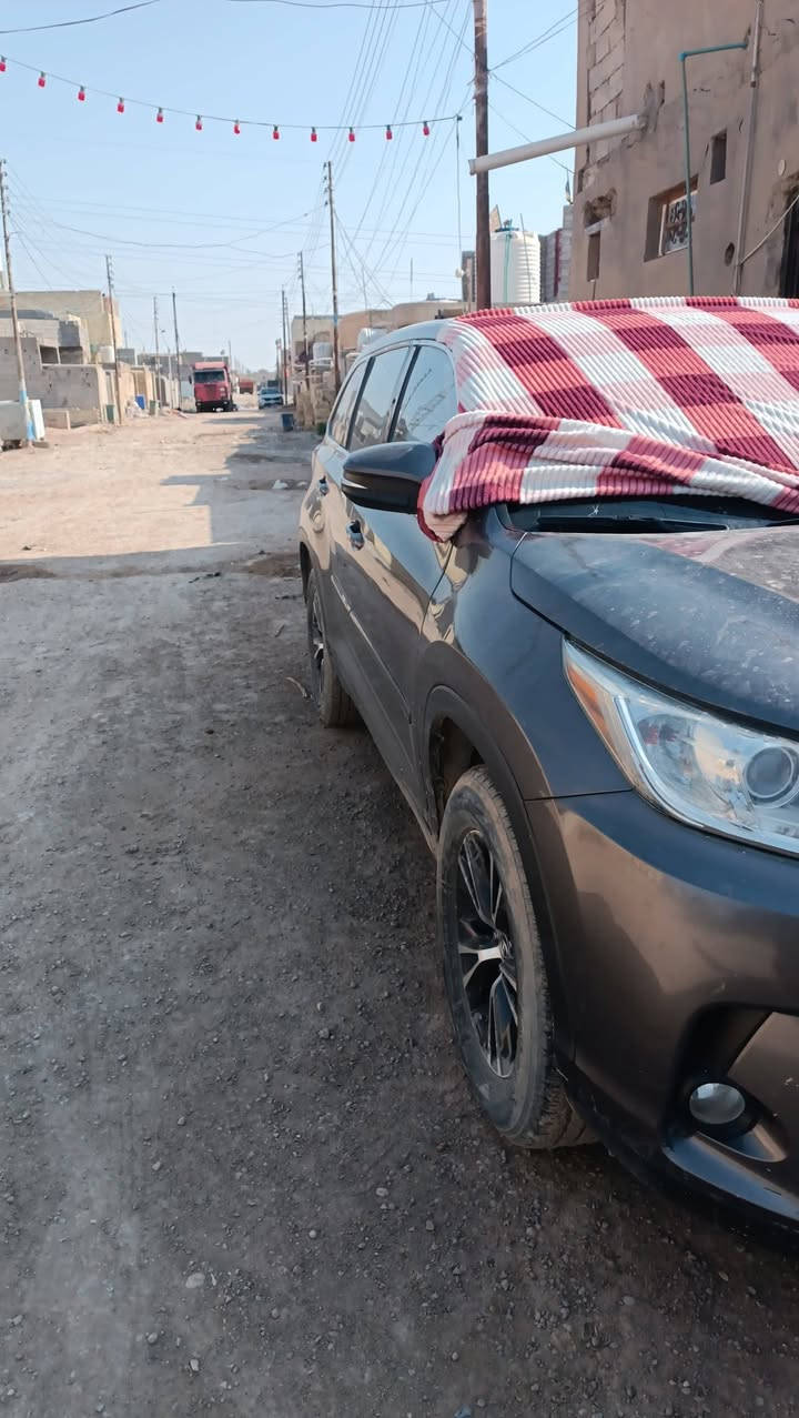 انشاء: تويوتا
السنه: 2019 
الموديل: هايلاندر 
الفئه: VXR
الاجزاء المطلية: بدون صبغ
اللوحة: بغداد٫خصوصي
اللون: الرمادي
مادة المقعد:  نصف جلد
عدد المقاعد: 7
الوصف: هايلاندر 
مواصفات: الكاميرا الخلفية صندوق كهربائي التحكم على المنحدرات مستشعر وقوف مثبت السرعه نوافذ كهربائية شاشة نظام المفتاح الذكي نضام بدء التشغيل المصابيح الاماميه ليد قفل مركزي للابواب كشاف ضباب فرامل الوقوف الإلكتروني وضع القيادة مثبت السرعه التكيفي تبريد خلفي
الرقم ***********@تفاصيل أكثر اتصل
