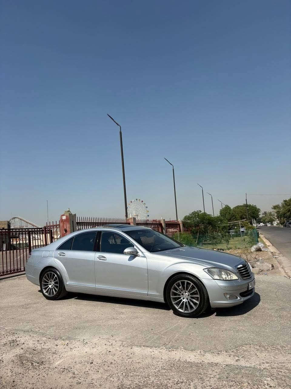 السلام عليكم للبيع او للمراوس حسب القناعة مارسيدس s350 سلايد خمس بيبان شفط بردة خلفية مقاعد تدفئ وتبريد وباقي المواصفات معروفة السيارة جاهزة وخير من الله تبريد وباتري جديد وتخم تاير جديد كفالة بدون حادث بيها فقط صبغ اهلال جاملخ خلفي فقط بدون حادث  رايدها ب 180 ورقة تاج راسي ميعجبك المنشور  اعبرة انشاءالله اتحصل احسن منها مكاني بغداد حي الجامعة *********** بغداد, العراق
