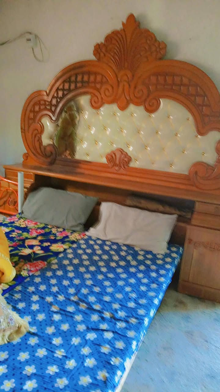 غرفه نوم نضيفه وسعر مناسب جدا ***********
