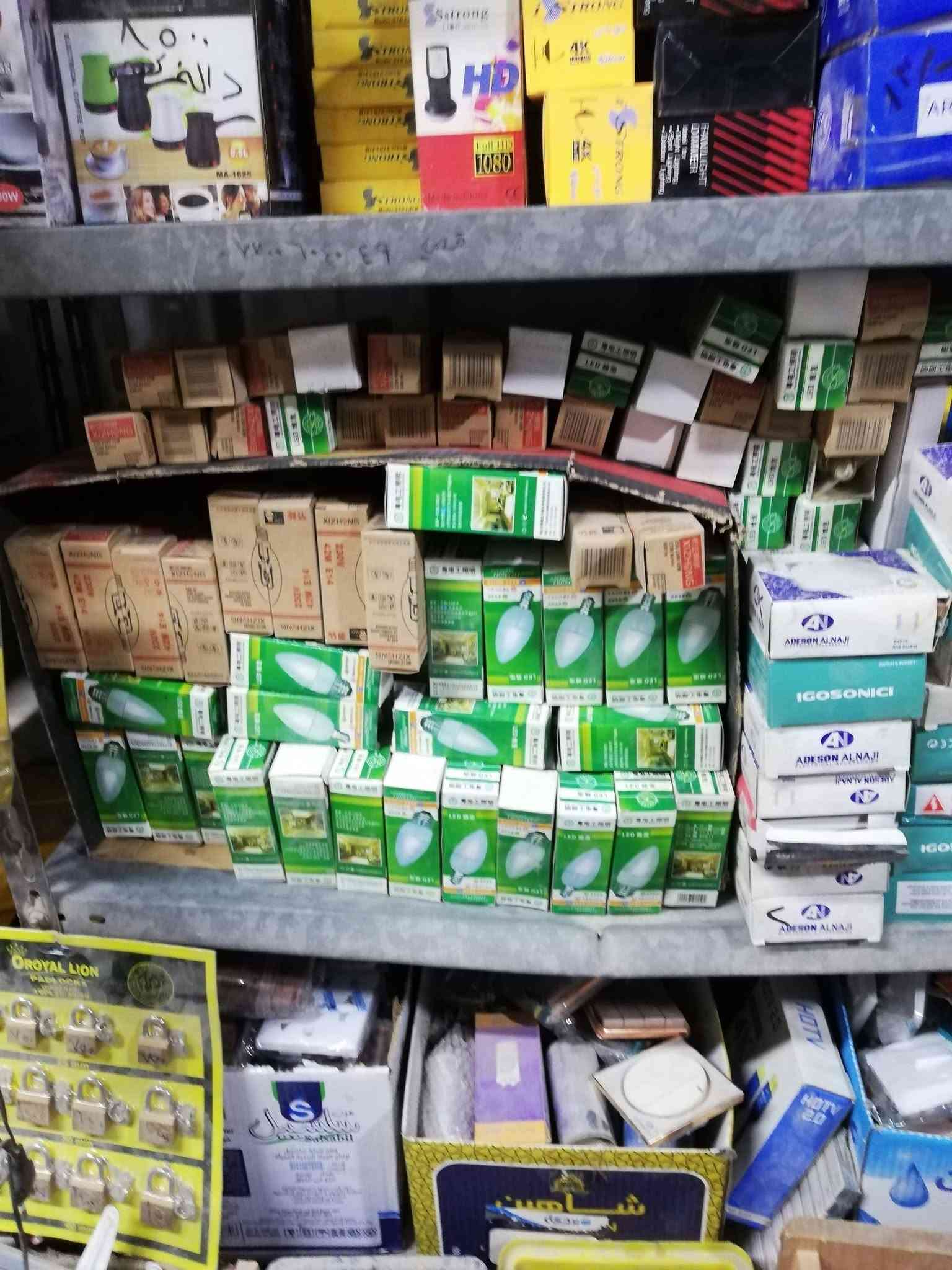 محل لبيع بغداد حي العامل قرب مسبح الرافدين *********** واتساب سعر ٦٥٠٠ مليون دكسن رفوف عدد ٨ ميز ٣ طباقات وياهن
