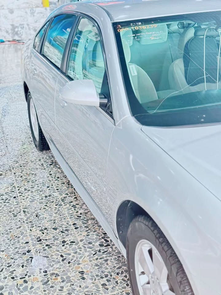 السلام عليكم
سيارة بيع مستعجل !!

Choverlet impala LT 2011 
السيارة ماشية 100 mile
محرك 3500 V6 

تحكمات استيرن جهتين 
داخل السيارة رصاصي فاتح 
كشنات مخمل 
تشغيل عن بعد 

ويل كب 16 inch
تايرات وحداديه جديد
محرك وكير وكهربائيات كلها بلاديه 
لون سلفر

 رقم نينوى دولي بأسمي 
بدون اي حادث وبدون قطرة صبغ 
سيارة جديدة بمعنى الكلمة 

السعر 105 وبيها مجال قليل 

للاستفسار الاتصال على الرقم ***********
