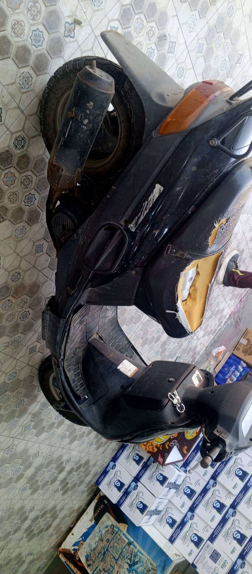 سلام عليكم دراجه زازوكي 100 مجفت مره وحده درجه اوله الصلاصه طاكه العنون بغداد شارع الخزرانه سيديه وهاذه الرقم ***********