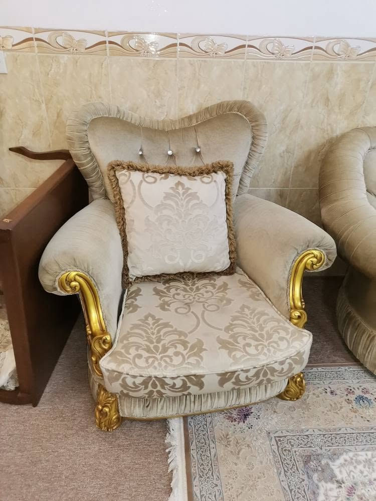 ئەم تاقمە بۆ فرۆشتن ماڵی دۆستە
تورکی ئەسڵی دەرەجەیەکە دەنەفەریە مێزی ناوەڕاستی لەگەڵە. ماڵی دۆستە.
شوێن دەربەندیخان گەیاندن هەیە.
***********..*********** السليمانية, العراق
