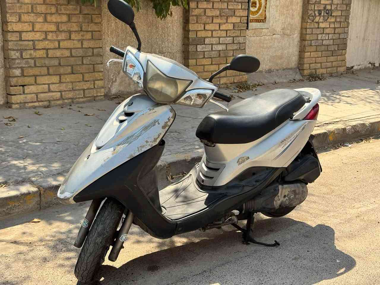 سلام عليكم دراجه بريز نوزل للبيع نضافه شوفت عينك تجي تفحص وجيك او بالخير عليك مكاني بغداد البياع 

تواصل ***********
