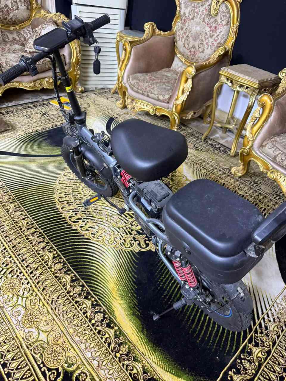 سلام عليكم سكوتر شحن + بايدر إصدار 2025
بعده بترابه جديد مأخذه من آلسعوديه يتحمل وزن 200 كيلو يحتوي على 7 حساسات وتثبيت سرعه ويحتوي 
على 9 دبلات 4 خلفي و 2 جوه الكشن و 2 اماميات 
ويا الشاحنه ويا نسختين مال سويج وبصمه و كارت 
التواصل واتساب  العنوان بغداد الكاضميه 
*********** السعر 500 دولار وبي مجال
