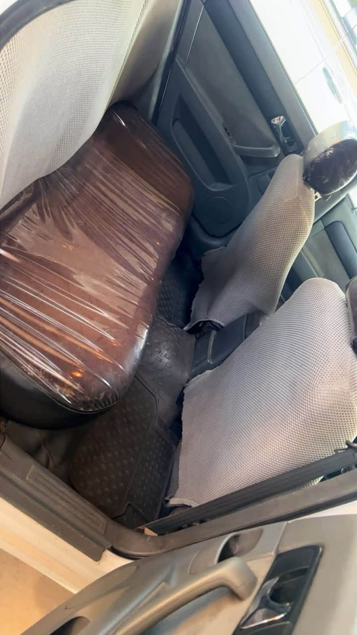 السلام عليكم اوبترا ٢٠١٢ رقم بغداد تبريد شغال ثلج جاهزه السياره بيها ضربة بالصندوك ومعمره مصبوغة اقل الاحزام ابيع حزام السعر ٥٩ وبي مجال قليل 
تفاصيل اكثر ***********
