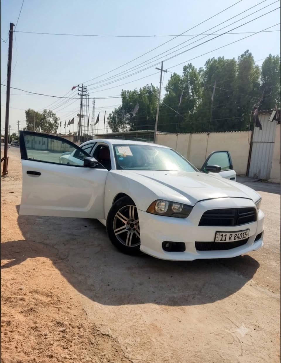 للبيع دوج جارجر 2013 امريكي V6* 🔥
*تفاصيل السيارة:*
- *الموديل*:2013
- *المحرك*: 6 سلندر 3.6L 
- *الكير*: اوتوماتيك عصا
- *الدفع*: خلفي
- *اللون*: ابيض
- *الضرر*: بجم 
- *التخم*: 4 تواير جديدة
- *التبريد*: ثلج ❄️ 
- *التدفئة*: شغالة
- *الكهربائيات*: فول اوبشن وكلها شغالة
- *المواصفات*:كشنات كهربائي
- *الاستخدام*: سيارة نظيفة مال جناي وبيد وحدة
- *السعر*:135 وبيها مجال
*المكان*: بابل - الاسكندريه
*للاستفسار والصور الاضافية اتصال واتساب*: ***********
