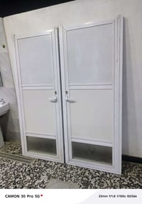 أبواب عدد 2المنيوم للبيع  السعر   ,140مكاني بغداد 07706210533  نص مكتو...
