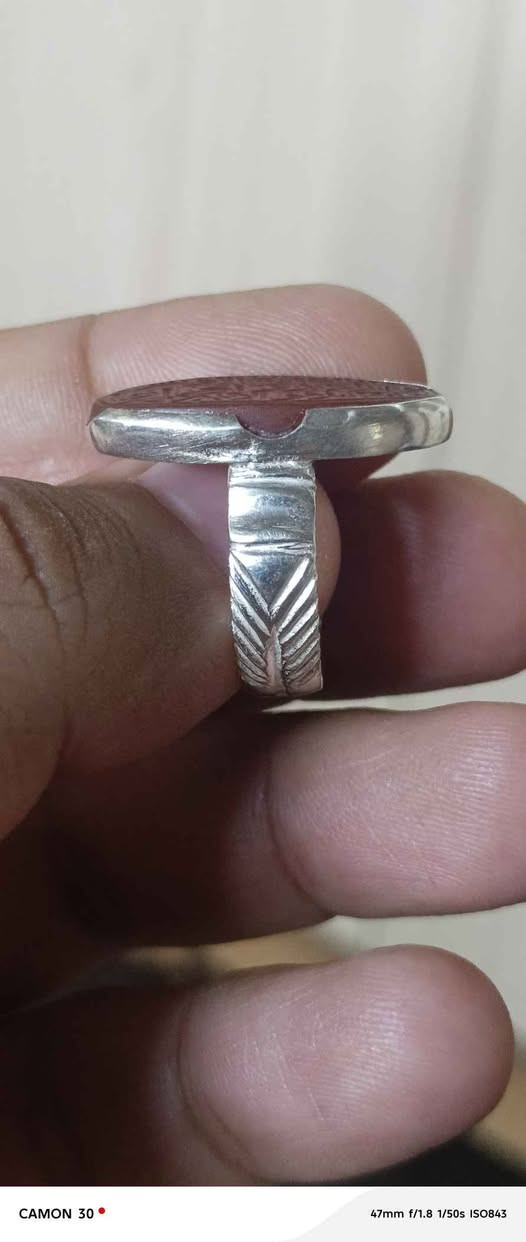 السلام عليكم خاتم عقيق مخطوط خط حترافي يخبل صياغة حلوه السعر 65بصرة *********** البصرة, العراق
