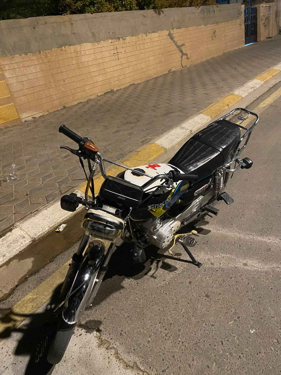 تايكر للبيع موديل 24 ما مفتوح بلاد شرط
سعر 550 وبي مجال قليل 
***********
