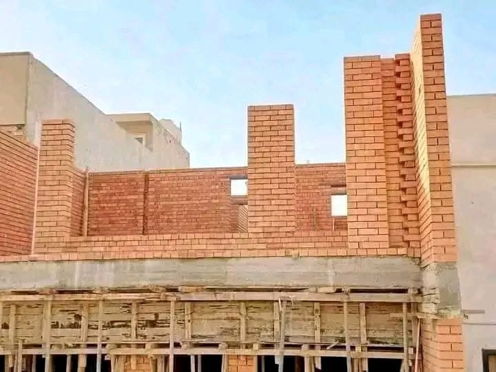 خلفه بناء طابوق درجه اولى ستلام مهندس 
***********
