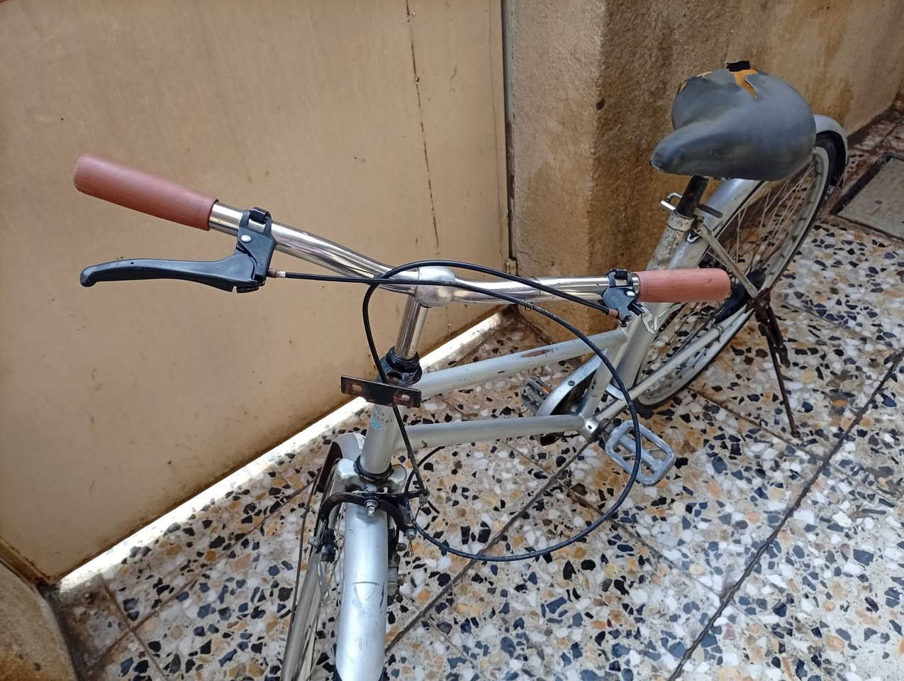 بايسكل بناتي • حجم ٢٦ • تاير خلفي جديد