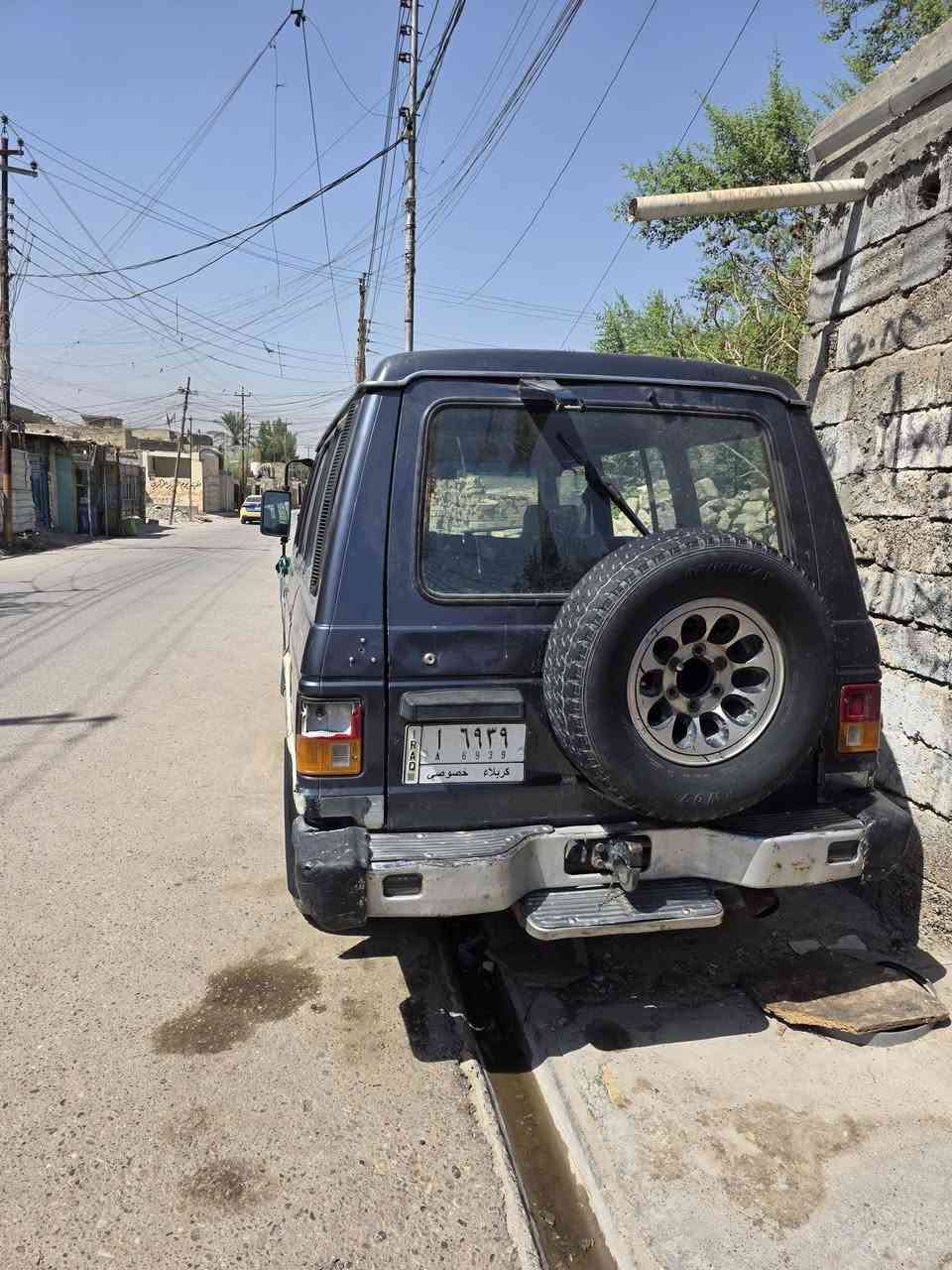 السلام عليكم كالوبر موديل 1993 كير ومحرك ففتي تخم تاير السياره خير منالله جاهز للشقل سعر 35 وبيه مجال عنوان سياره بغداد اي ستفسار
اتصل وتدلل ***********
