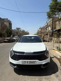 كيا سبورتج(2025) -بلاك ادشن -محرك2000 دوش -لون ابيض -داخل اسود وزيتوني...