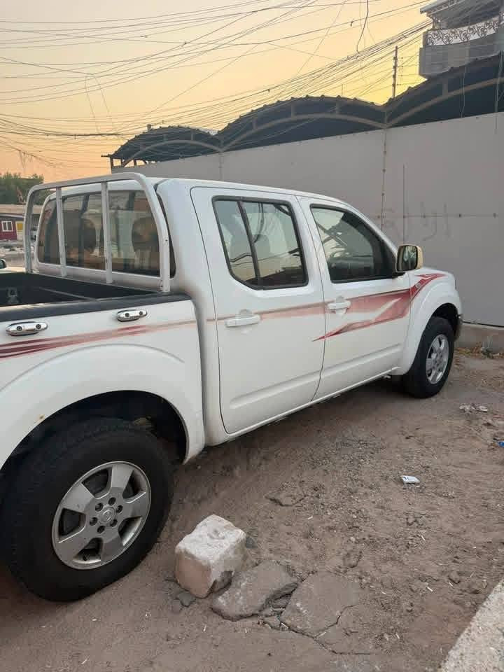 نيفاره 2008سياره بدون ضربه مكينه ستوه مجفته كير عادي تخم تاير حداديه جديده البيع راعيه يريد تحويل سعره 70 وبيه مجال بصيط 
***********
