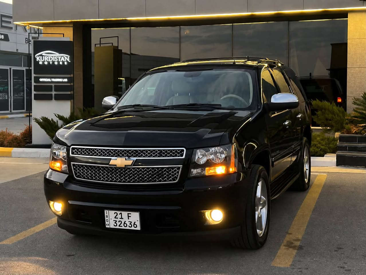 سلام عليكم 
شوفرليت تاهو 2009 LTZ خليجي استلام شركة منصور 
🔴 ملاحظة :- سيارة من النوادر بنظافتها و موديلها لتقارنها بغير تاهو تعال سوقها وتعرفها شنو من سيارة ماشية 94 كم  

سيارة فول مواصفات خليجي جديدة و بشرط مابيها اي نقص رقم و فحص كلة جديد و باسمي تخم تايرات جديد تحويل وكالة حاظر 
🔴مواصفات :- 
🔹 فتحة 
🔹تشغيل عن بعد 
🔹شاشة DVD بالسقف
🔹صندوك جك كهرباء 
🔹كشنات جلد كهرباء و تدفئة و تبريد 
🔹كشنات خزن ميموري وكشنات خلفية تدفئة

💵 سعرها 228 ورقة قفل 
🗺️ مكانها سليمانية
📲للاستفسار   ***********
