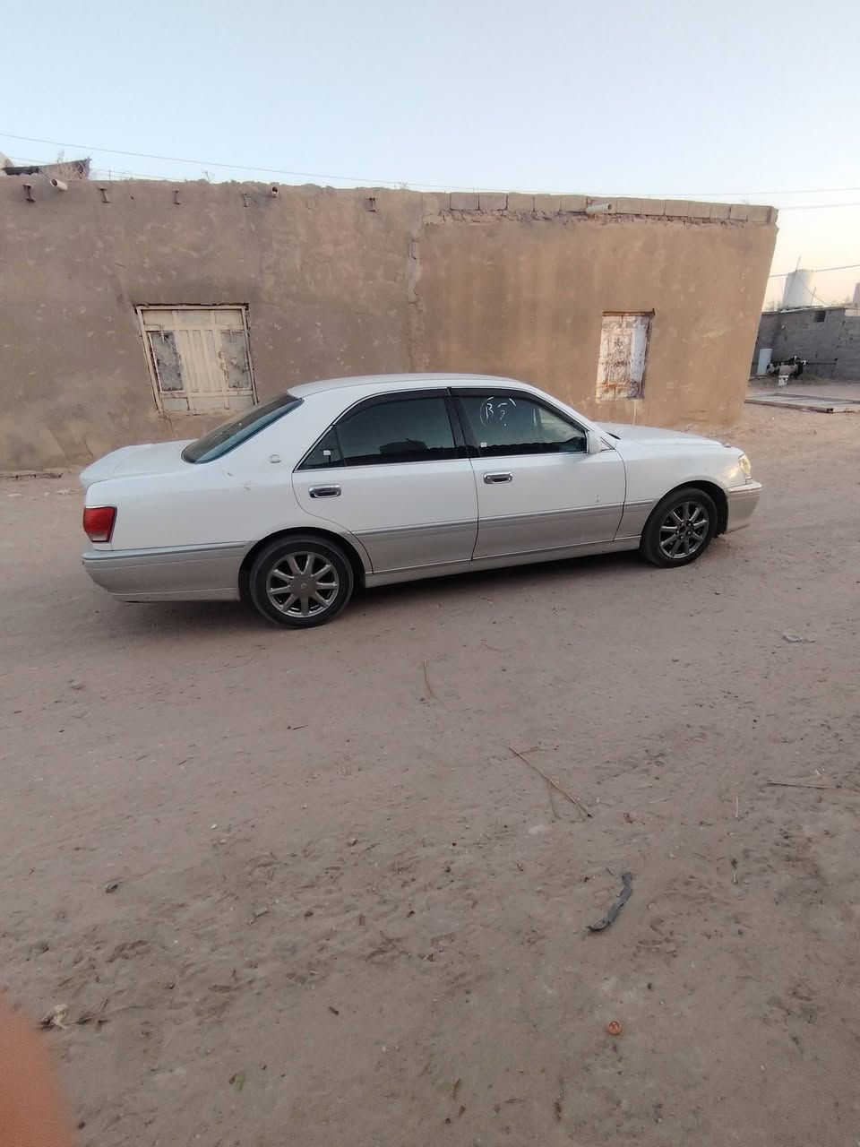 سياره للبيع ملكه رقم كركوك مدفوع كمرك محرك دي 4 كبير مالكه بلنجف مكفوله كفاله عام سعر 130 وبيه مجال ***********

