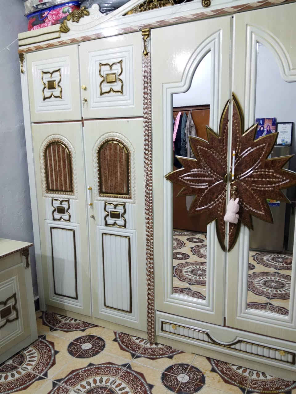 سلام عليكم غرف طابقين تركي مستخدمه شهرين
نضيف كلش بس جي جبيره اريد ابيعهه
لعلوان سوق لشيوخ
سعر ملون 150وبيهه مجال قليل
لاستفسار تواصل عل واتساب ***********
