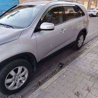 سورنتو ٢٠١١ • محرك ٢٤٠٠ • رقم بغداد