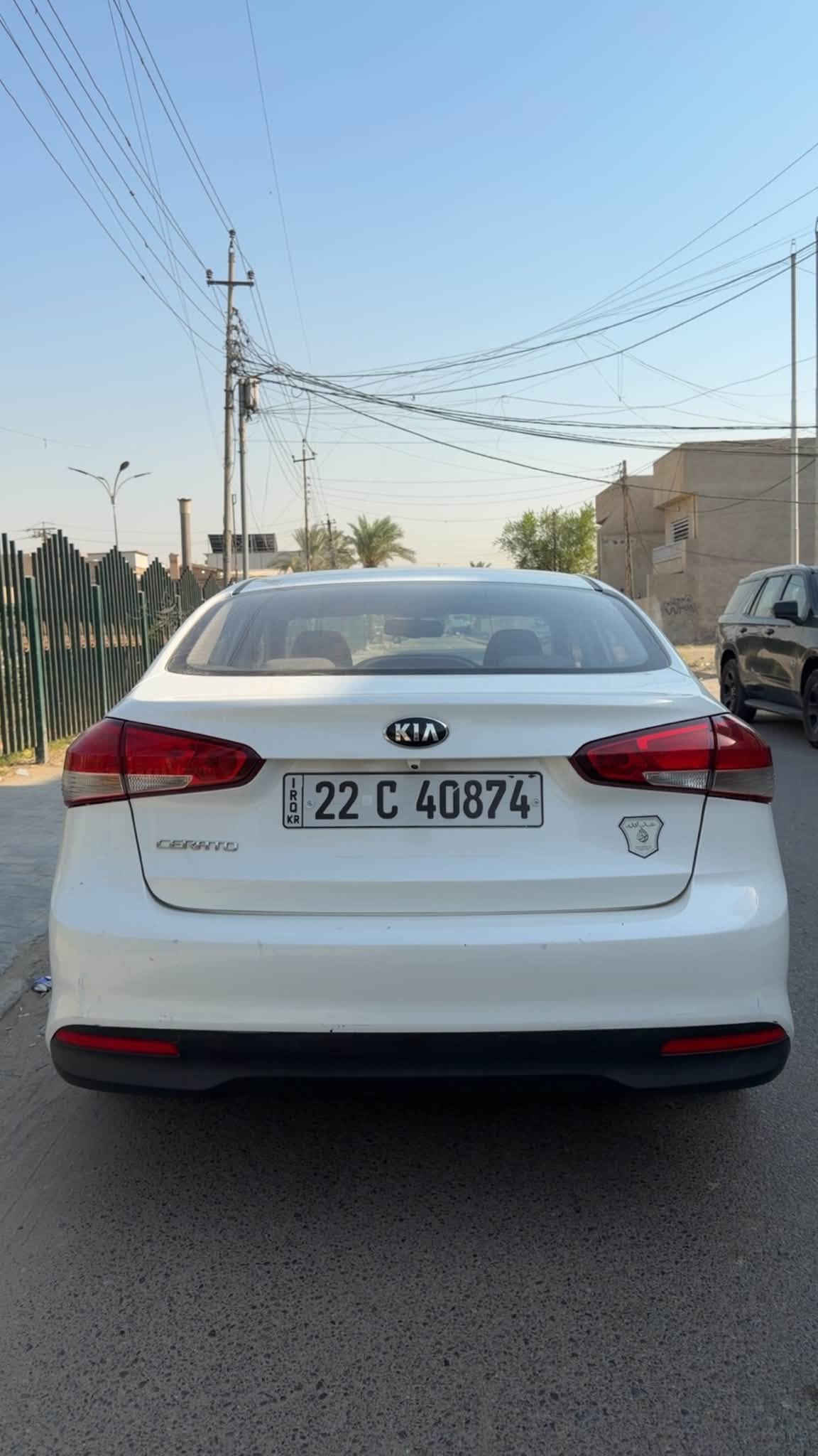السلام عليكم سيراتو موديل ٢٠١٧ سياره جديدة  ماشيه 87 حقيقي جاهزه من كلشي من تخم تاير من صدر عليها سيرفس كامل صور مكان سياره بغداد شارع فلسطين 
بيها قطعتين صبغ اثر شخوط وبيها قطعتين مفتوحات اثر تطبيك لاشاصي لالغد لاايرباك 
السعر ١١٥ بيه مجال رقم ***********
