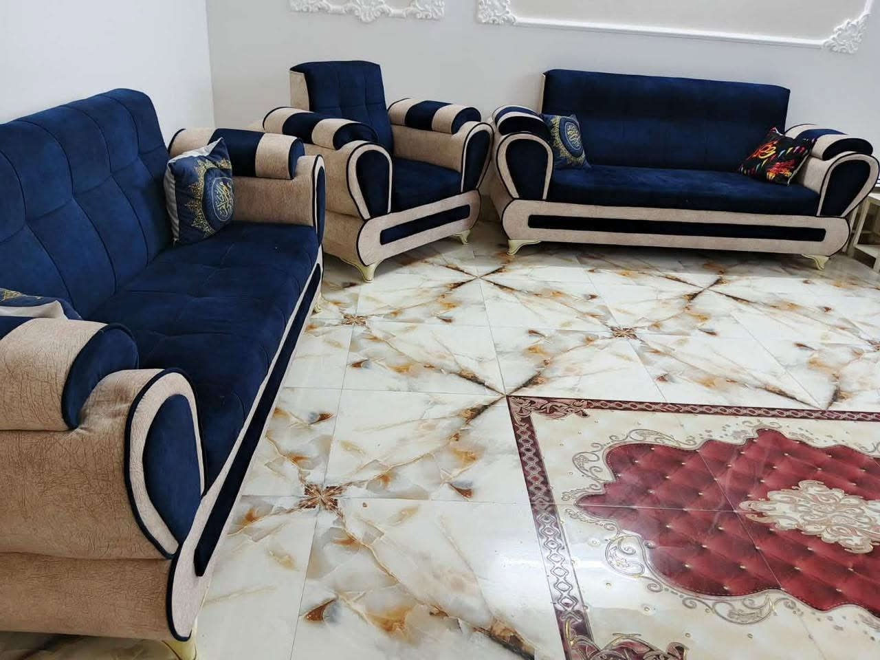 سلام عليكم  تخم مرتب نوعيه فاخره  ونظيف مال ديوان  سعره 375سعره مناسب كلششش حلو  الاستفسار ع رقم ***********وتدلل
