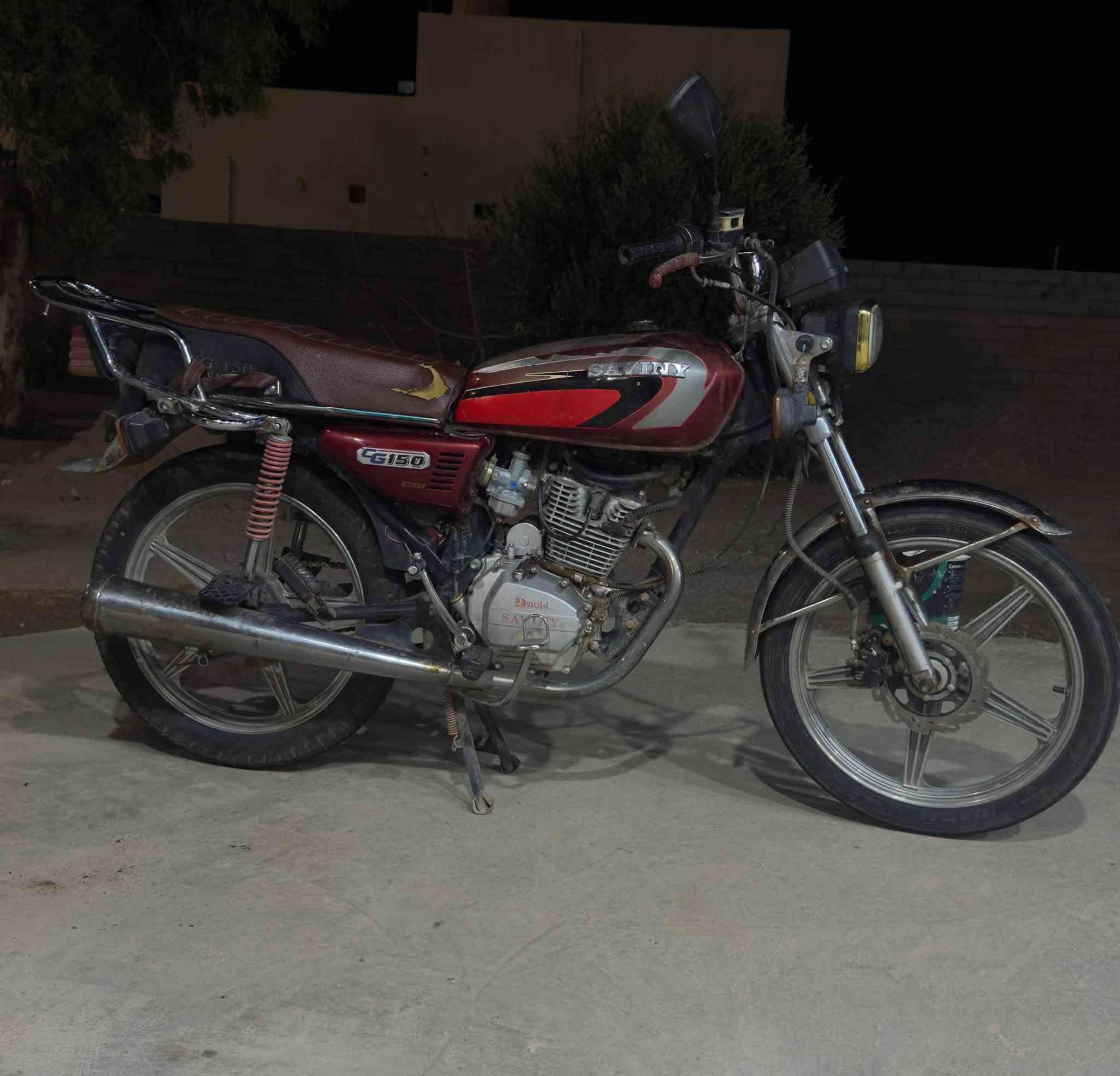 مأطور سيفان للبيع سعرة 325 وبي مجال
اتصل ***********
