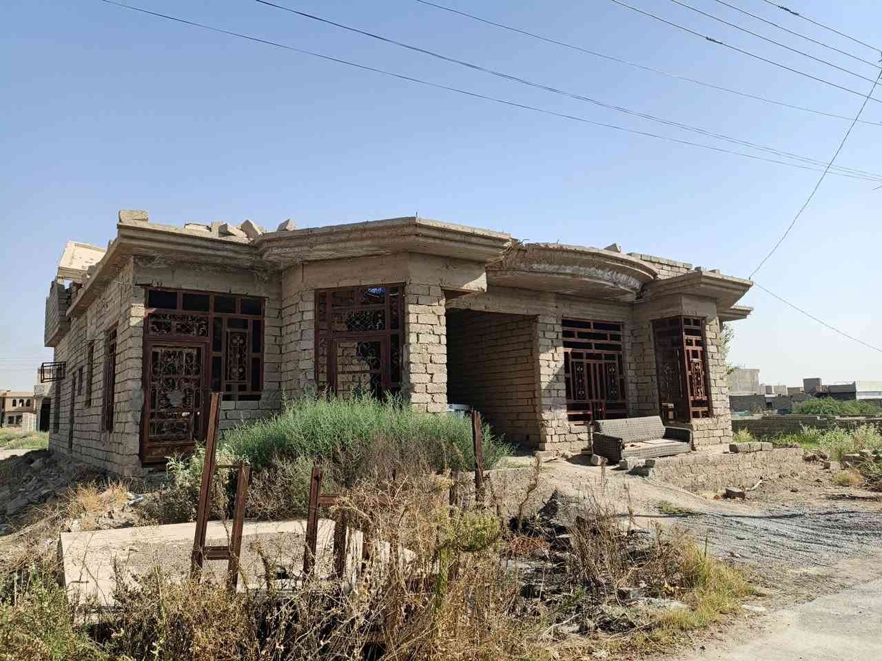 السلام عليكم هياكل عدد اثنين للبيع بيجي حي المهندسين المساحه الكلي 500 متر واصل مى كهرباء تبليق للستفسار الاتصال على الرقم ***********
