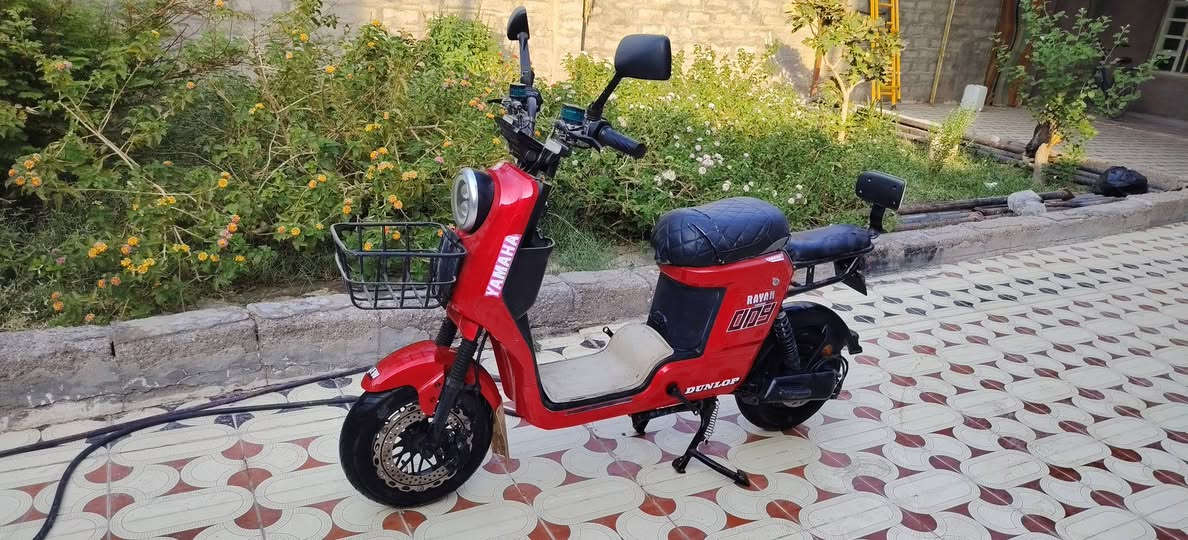 السلام عليكم درجة شحن نضيفه وشغاله بس باتريات نص عمر والبقيه كفاله سعر 300 وبيهه مجال المكان البصره قضاء المدينة ***********
