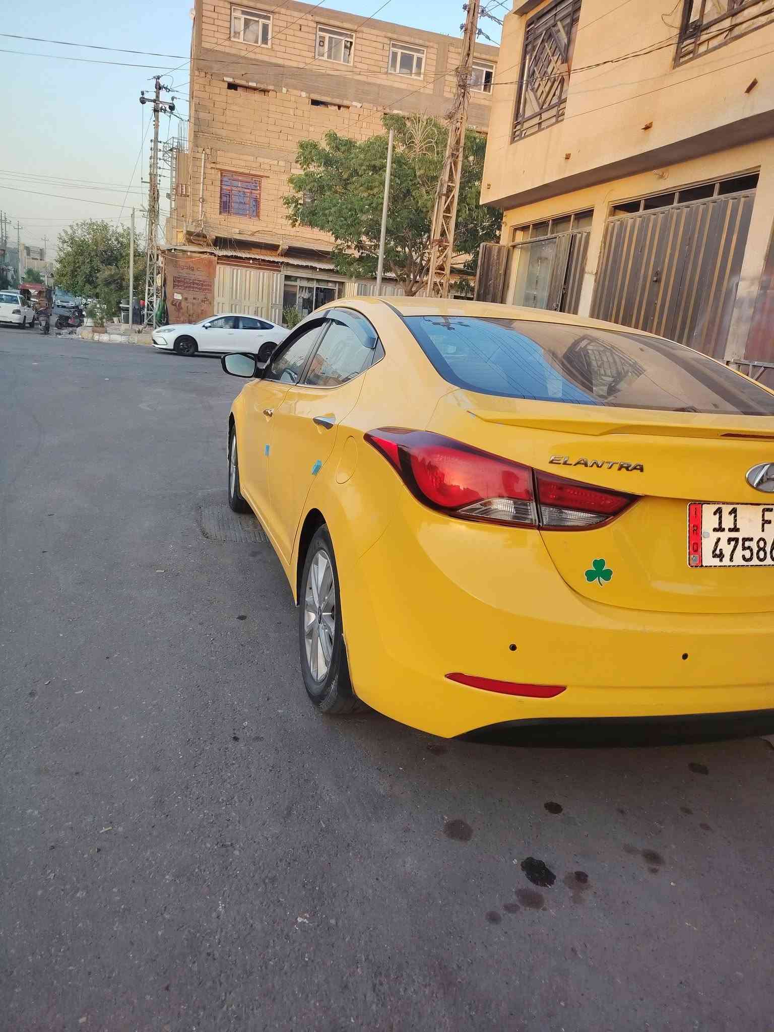 السلام عليكم
هونداي النترا موديل 2015 خليجي
فول مواصفات فتحه بصمه مري شفط تحكامت جهتين كشنات جلد تبريد قطعتين 5ويلكب 4دسك مكينه دوش
السياره كامله كبل للشارع تحول مباشر السعر 100  ا
السيارة بيها دعاميه خلفيه الاستفسار ***********
مكاني كربلاء

