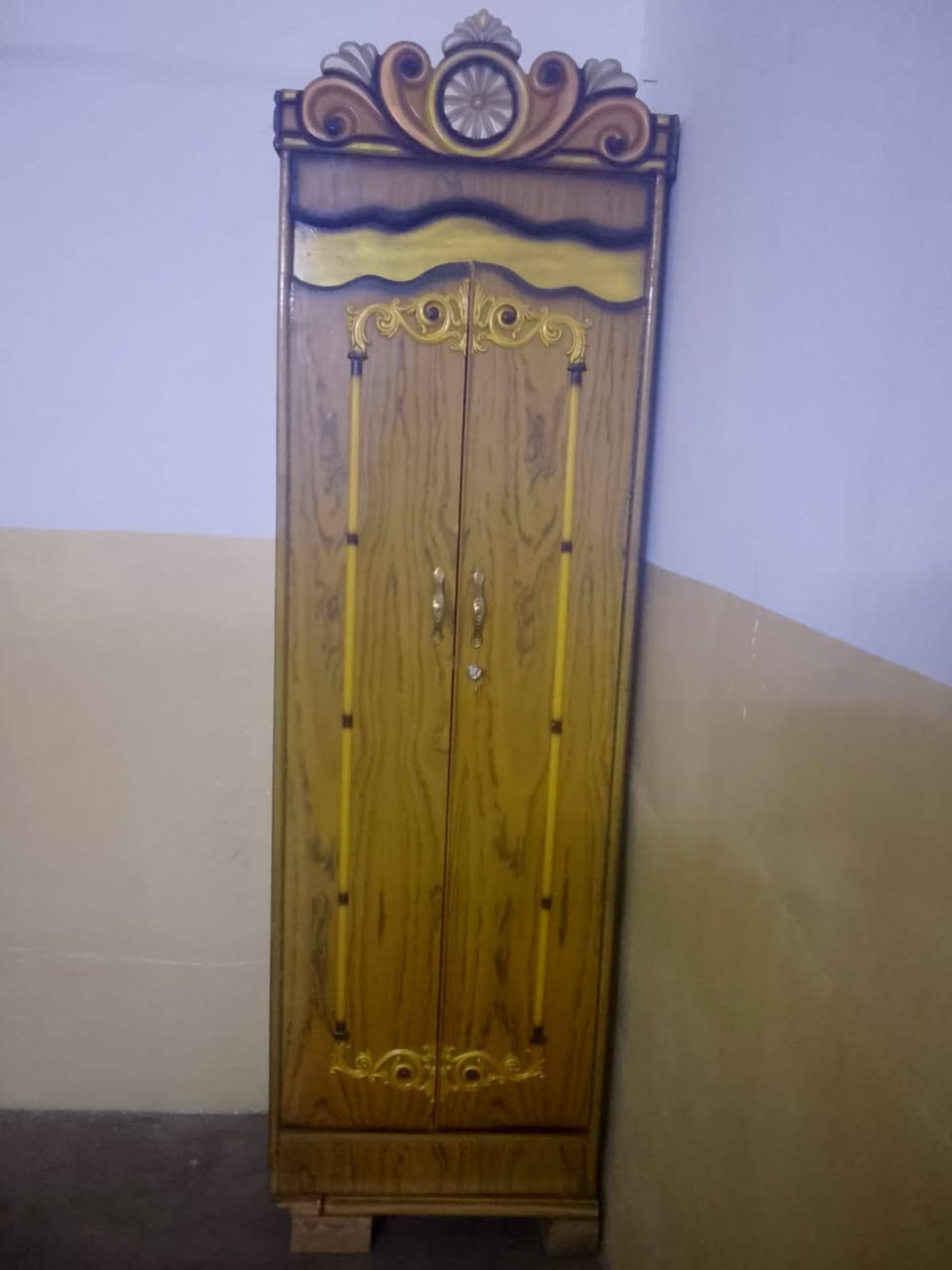 سلام عليكم 
يوجد غرفة غشاب 
اللبيع في بيجي حي التاميم 
تواصل على رقم 
***********
