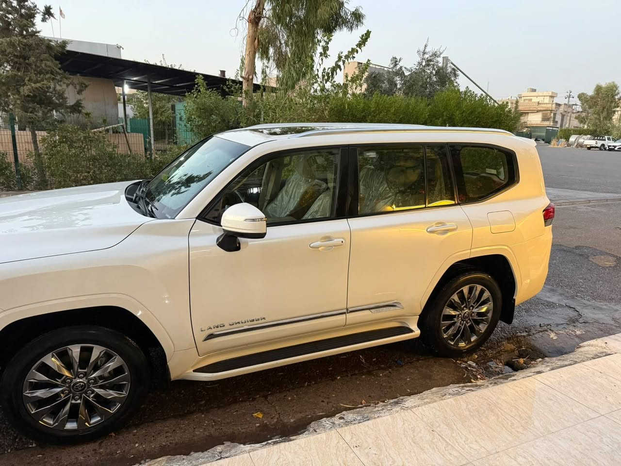 لاندكروز٢٢ جكسر ماشيه٧٢ ب٥٨٥ بيها فقط براغي الجاملغ مرخايات باسمي***********
