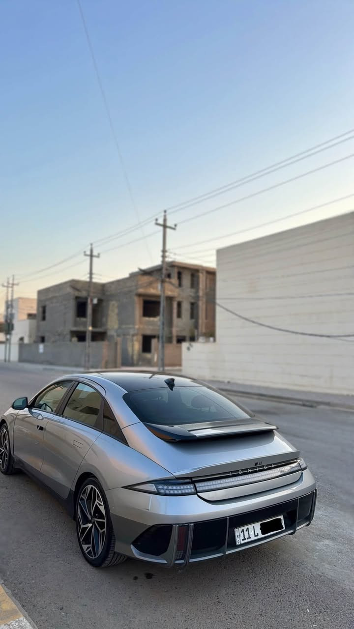 ايونك 6 للبيع فقط 

فئة SEL 
2024
تك ماطور بطاريه كبيره 
تقطع بالشحنه اكثر من 550 كم
ماشيه 38 الف 

شاشه كبيره متصله 
رادار امامي + جانبي + خلفي 
قياده ذاتيه + تحديد مسار 
كامره خلفيه 
حساسات امامي + خلفي
تحكم بالمقود كامل + مقود هزاز + شفتات
كشنات جلد + تدفئه + كهرباء 
اناره محيطيه دشبول + ابواب 
اوتو هولد + هاند بريك بصمه 
بصمة ابواب + تشغيل + صندوك 
تبريد خلفي  
‎4 وضعيات قياده 
وباقي مواصفات ال SEL
صور الحادث مرفقه 
مكان السياره بغداد العامريه
السعر 175 ورقه  
***********
