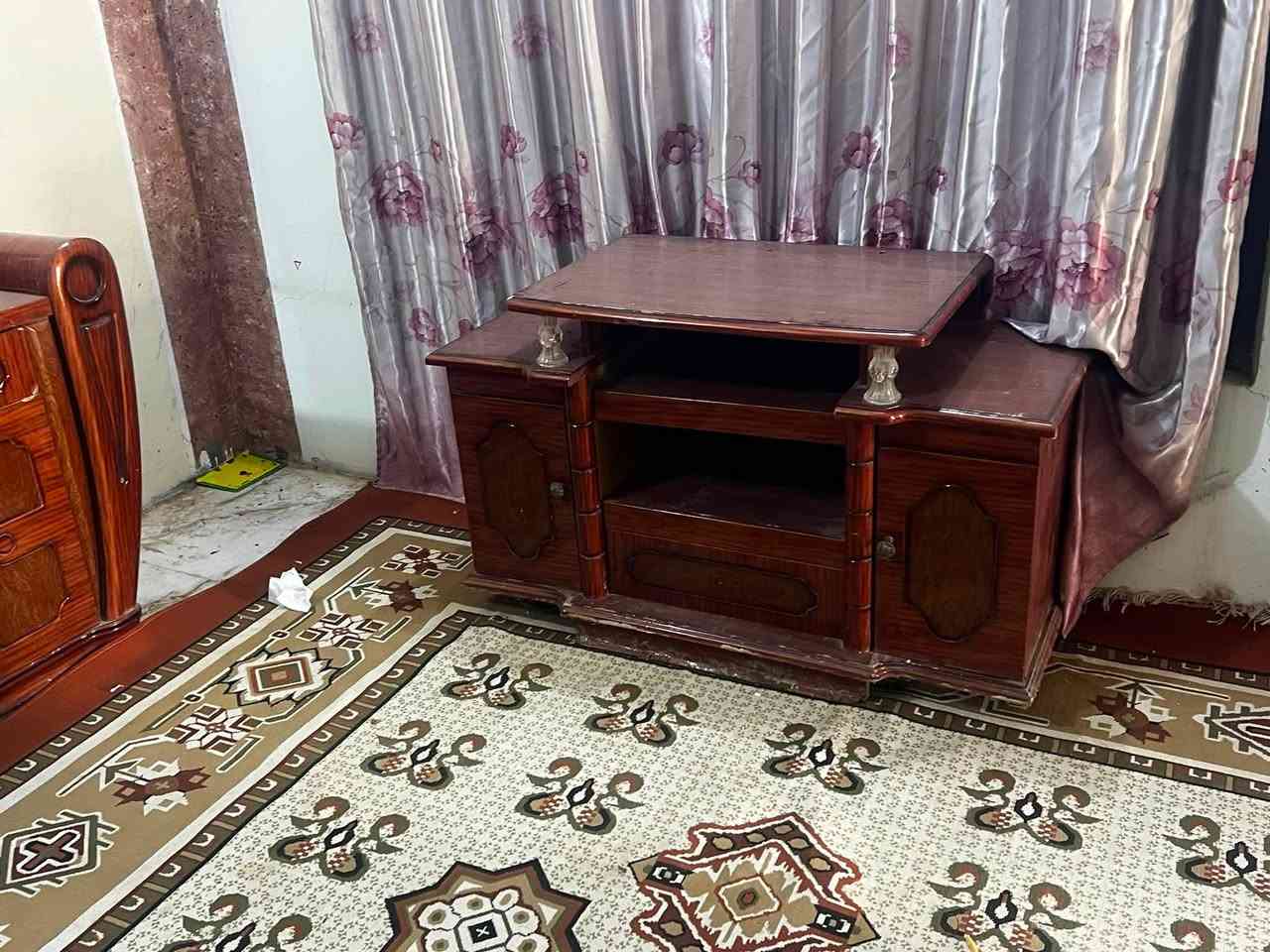 سلام عليكم غرفه خشاب كامله او جاهزة اللبيع غرفه نضيفه السعر 200 اوبيه مجال رقم ***********
