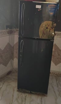 ثلاجة • جديدة • ما داخله تصليح