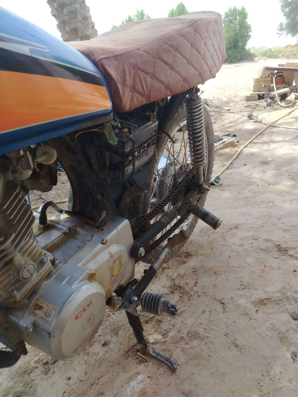 السلام عليكم دراجه تايكر البيع سعر 350 بيها مجال تفاصيل انتصال***********
