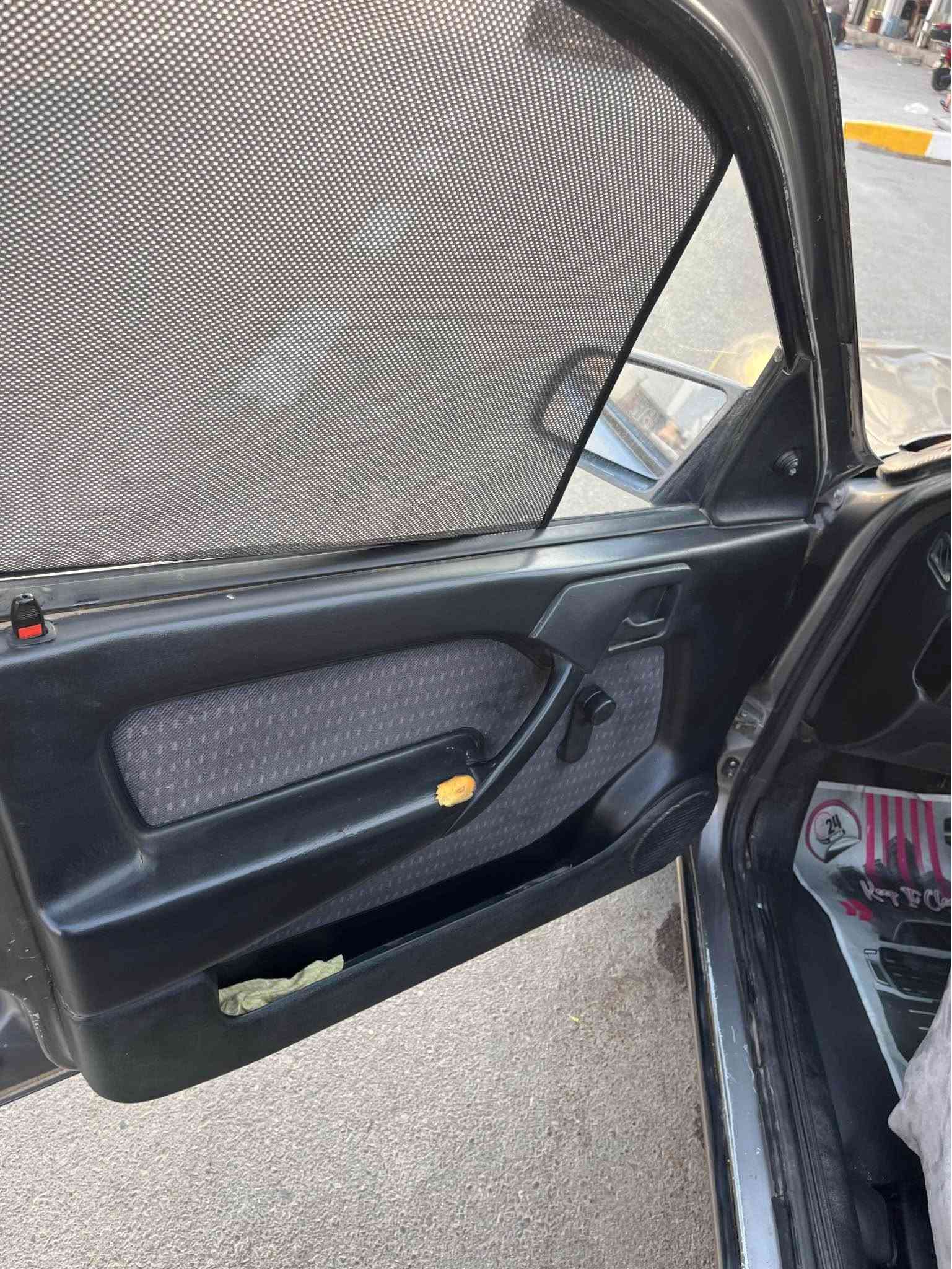سلام عليكم 
اوبل موديل ١٩٩٢
حجم ١٨
بدون ضرر 
تايرات جديد 
كهرباي كلة شغال 
سقف سلايت 
قفل مركزي 
كير محرك شرت 
سيارة مال جناي جاهز 
سعر 35بيها مجال 
*********** كركوك, العراق
