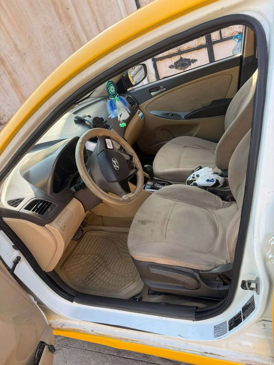 اكسنت مديل ٢٠١٢ خليجي بطاقه بانزين بيه تبريد ثلج كير محرك خير من الله كهربائيات كله شغله هيه غمرات مصفره سنويه لحد٢٠٣٠ شرط التحويل  السعر ٧٥ وبيه مجال مو شراي لا تكسر بيه ***********الشراي يتصل وبي وتساب مكان السياره كركوك
