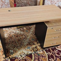 ميز • نظيف جدا • عمارة ميسان
