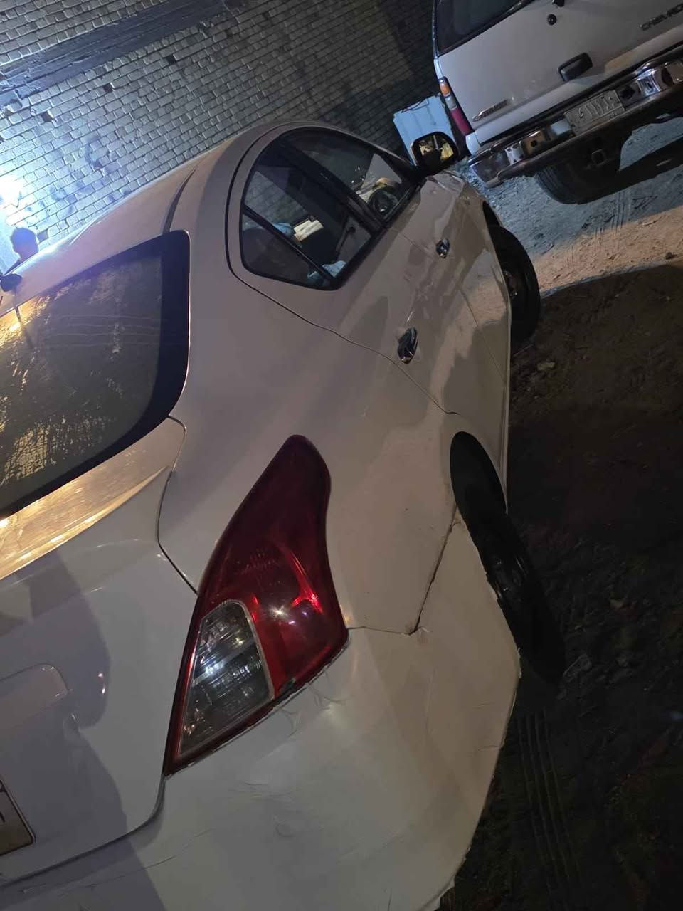 السلام عليكم نسيان سني مديل 20 سياره بيه محضات وبيه صبخ بل باب و هلال روه  سياره محرك كفاله و كير و تريد ثلج   سنويه بعده ما انتهت بعد اشهر  85 وبيه مجال 
***********  العنوان البصره دور شرطه البصرة, العراق
