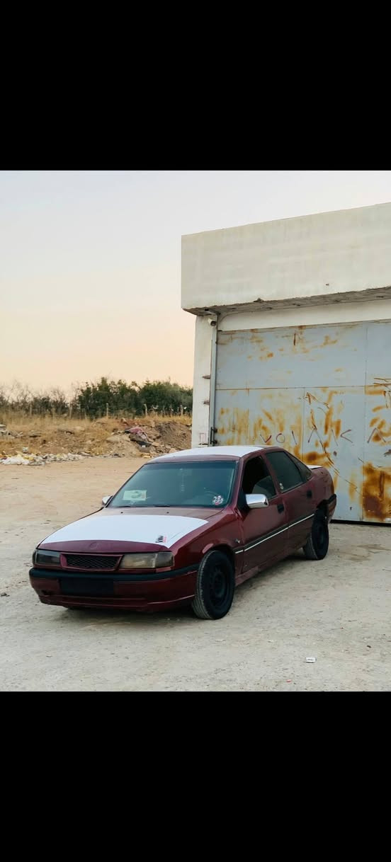 سڵاو ئۆپڵ مەکینە 18علوجە مالیمەدەنی بەشەرت کارەبای گشتی مەزبوتە تەقەورەقەی بەشەرتو دەعمی قورسی نیە چوارتایەو ویلی خاوێنی لەژێرە سحرە10گەلا کەمێک مەجال شوێن کۆیە *********** كويسينجاك, أربيل

نص مكتوب في الصور:
- HONOR X9c
