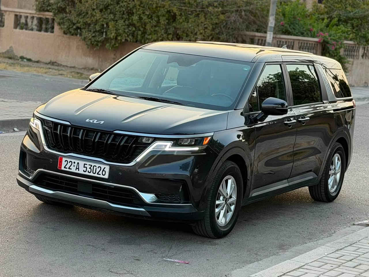 Kia Carnival Lx 2024 Gray 3.5L
للبيع 

كيا كرنفال وارد امريكي موديل 2024

حادثه جاملغ حافه الباب بجم كبس بلادي 

شواصي لغود مكفولة بدون ايرباك جميع الايرباكات سليمة

سعر 245 ورقة 

***********

بصمة تشغيل وابواب بصمة وتشغيل عن بعد 

حجم محرك 3500

شاشة وكامرة دواره

رادار نقطة عمياء تحديد مسار توقف ذاتي 

كشن كهرباء كشنات جلد 7 راكب

ابواب خلفية كهربائية 

هاند بريك بصمة 

لايت زينون عالي ناصي

اشاير بالمري 

ثلاث قطع تبريد تحكم مركزي 

رقم اربيل اجرة دخول جديد وترقيم جديد 

مكان السيارة بغداد الكرخ قرب شارع مطار بغداد الدولي. ***********
