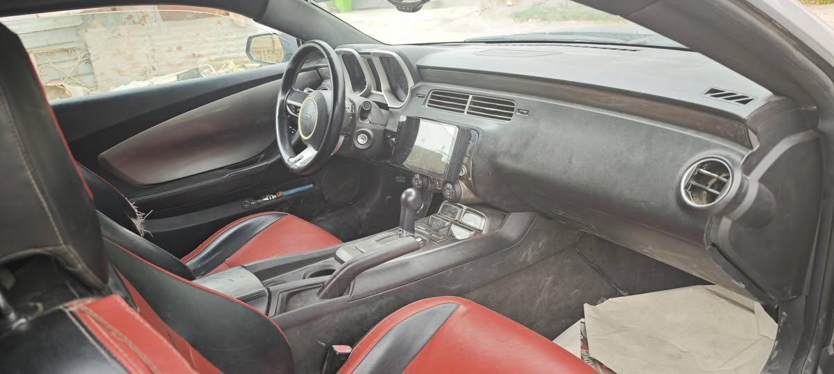 🚗 شوفر كمارو للبيع
الموديل: 2011
المحرك: V6 سعة 3600cc
اللون: رصاصي
القير: أوتوماتيك، تمام
✨ المواصفات:
صدر أمامي جيد
صدر خلفي نظيف
شاشة كبيرة
كاميرا خلفية
سستم صوت
كشنات جلد
كشنات كهرباء
كشنات تدفئة
تحكمات ستيرن
شفتات
داتا شو شغالة
تبريد شغال ❄️
سنوية باسمي للـ31
🔧 ملاحظات السيارة:
بيها تبخير خفيف من القبق
مرات تخربط شويّة ويا التشغيل، وبعدها تستقر
القير تمام وأوتوماتيك
📍 الموقع: واسط / النعمانية
💰 السعر: 55$
📞 للتواصل: ***********
