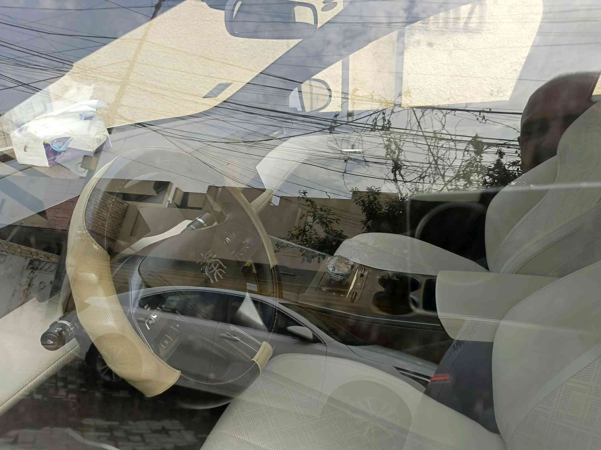 سلام عليكم بي واي دي كن بلاص موديل ٢٠٢٥ ماشيه ٦٠٠٠ رقمي ***********مكان بغداد رايده ٢١، ١٠٠ داخل ابيض
