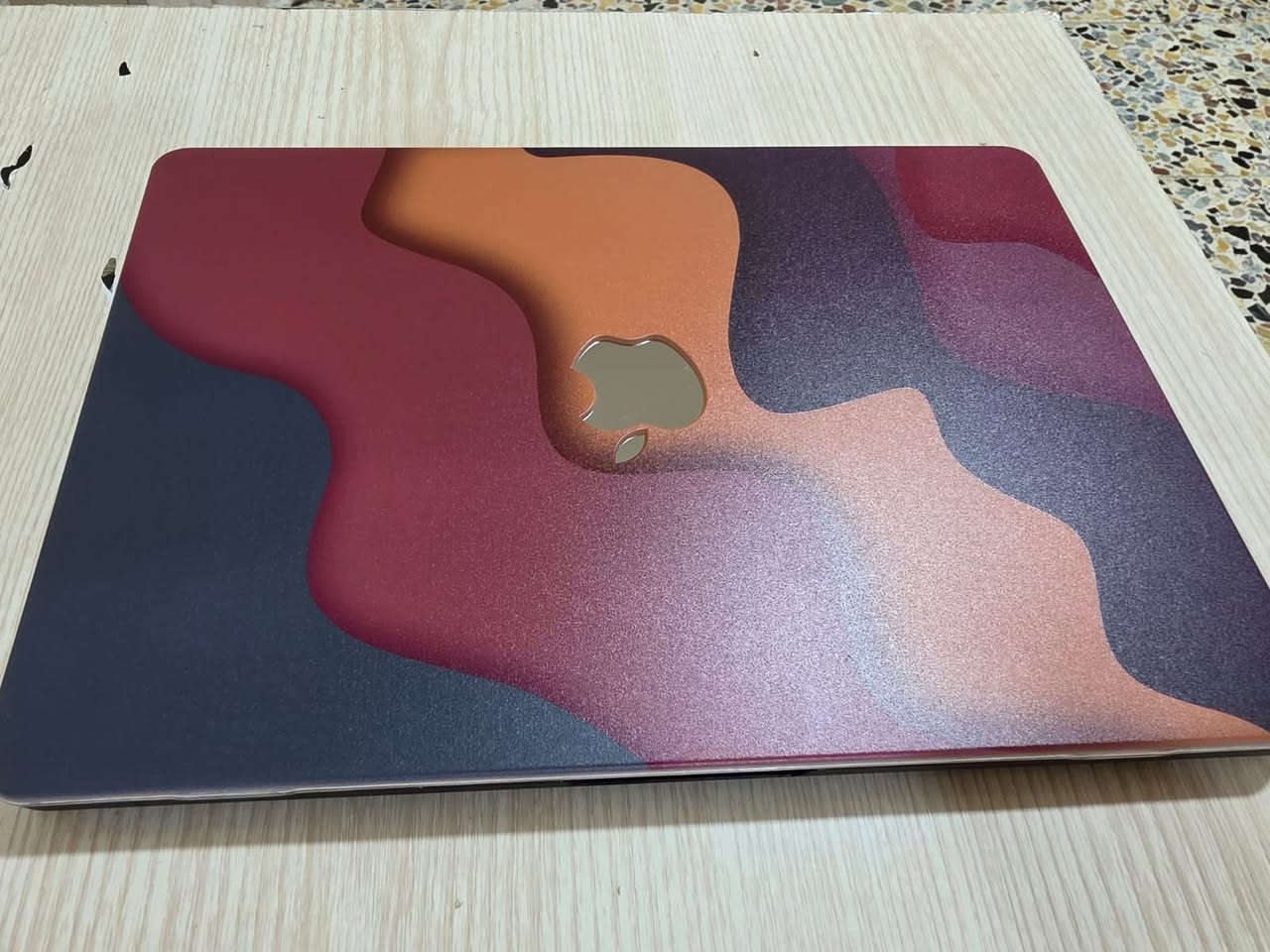 السلام عليكم لابتوب Macbook Air M2 2022 13 IN 

250GB 

16 G

الابتوب مشحون 30 مره فقط لكن لان متروك هيج نسبه البطاريه وبالاستخدام ممكن ترجع بالمعايره وبشكل عام تعمل على البطاريه بنسبه 100 بالميه الابتوب نضافته 100 بالميه شرق اوسط كامل الملحقات الشاحنه والعلبه مع كفر للجهاز 

السعر 1100000 مليون ومئة الف قفل 

بغداد الكرخ الغزاليه 

ه/*********** فقط واتس اب
