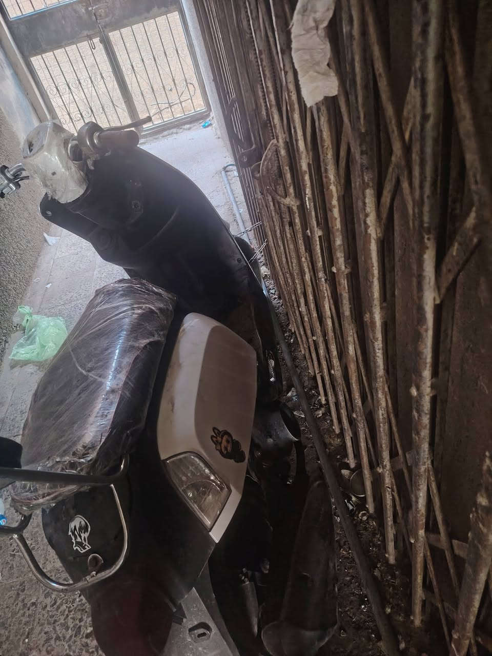 سلام عليكم دراجه بوليس شغاله يرادلهه باتري رايدهه 400وبيهه مجال ***********
