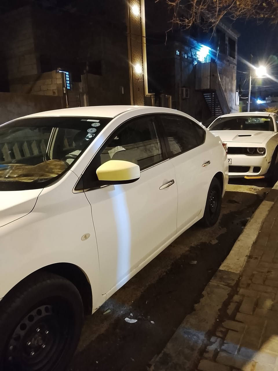 رقم تلفون ***********
سياره نيسان سنتر موديل 19 خليجي رقم اربيل جديد مكفول كفاله عامه بيها دوس وطخات فقط السعر
