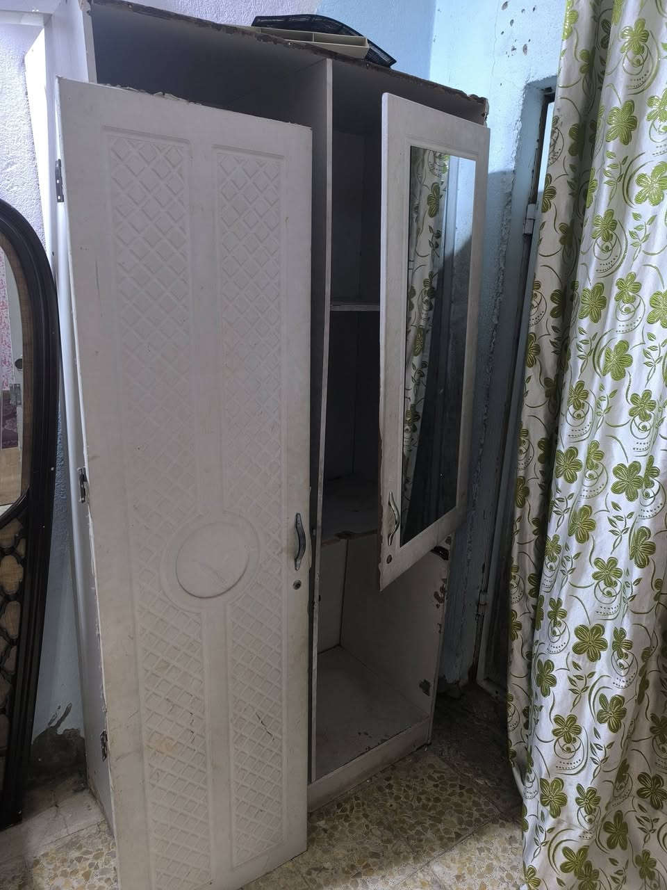 المكان طويريج
قيم بل يرضي الله وخذهن
***********

