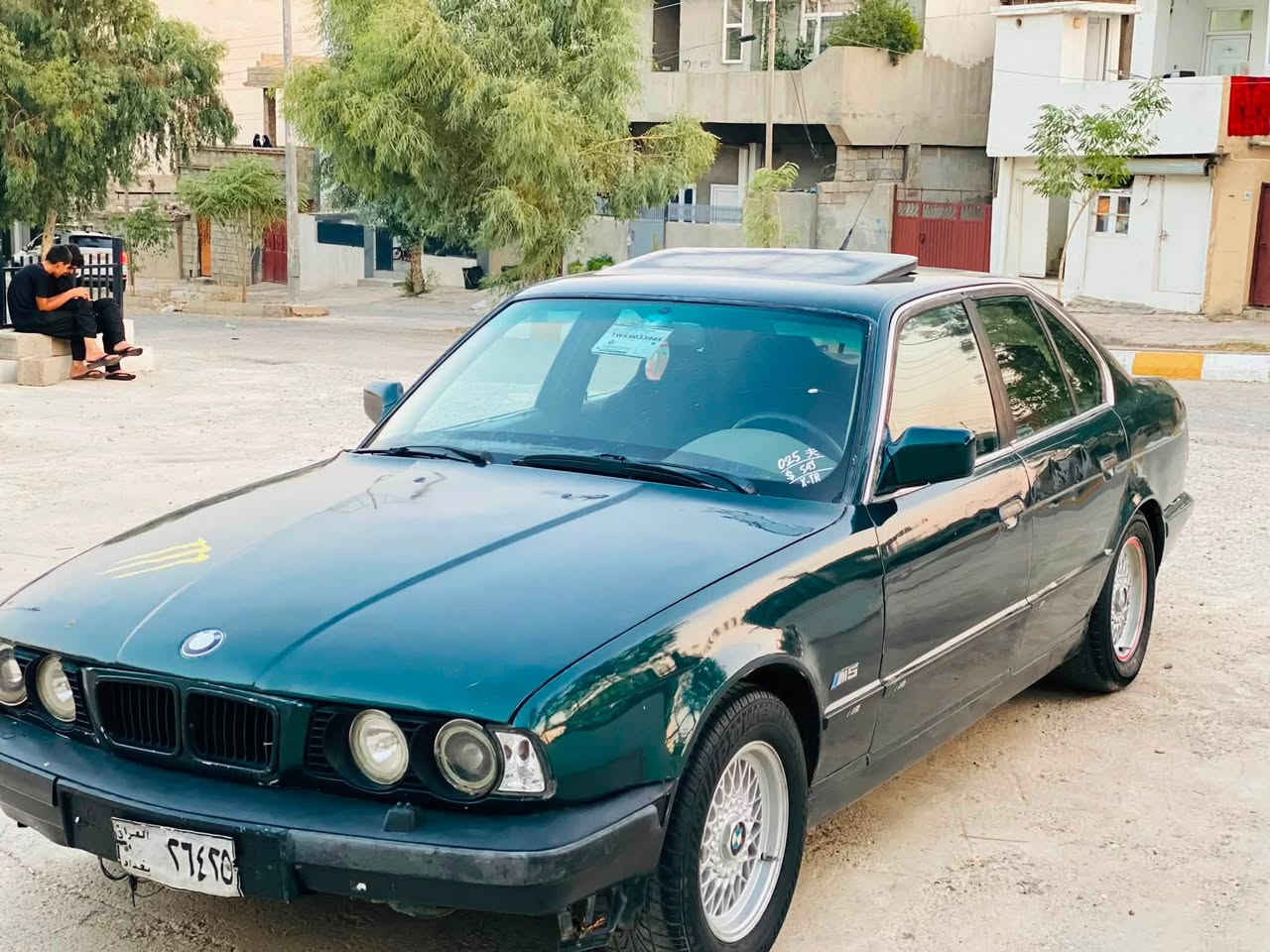 BMW
مەکینە 525 گێڕ عادی
گێڕو مەکینەو کارەبای بەشەرت
مۆدێل 1992
دەبڵ ئێرباگ
موسو براوە بەشەرت
سەنەوی سەوز
تەبرید لەسەر سویچ ئیشی نەکرد نەتەوێ
لایت زینۆن 
25 گەلاو مەجال
شوێن دەربەنیخان
***********
مشتەری نیت سەرم مەیەشێنە
گۆڕینەوەش ئەکەم لەسەر دلگرتن
