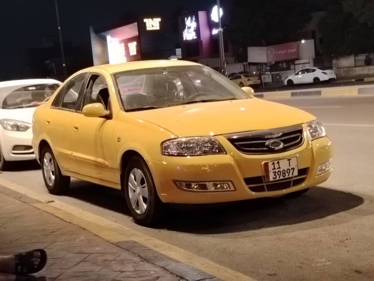 سلام عليكم نيسان صني موديل 8 رقم بغداد 
للبيع او المراوس
للاتصال 
***********
