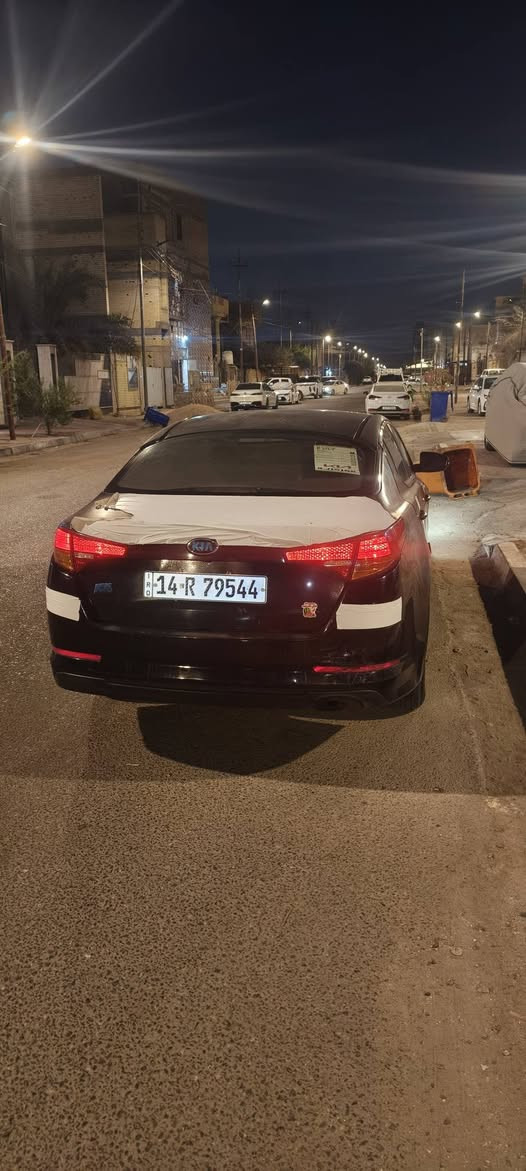 السلام عليكم Kia K5 2012 سيارة جاهزة من كل النواحي مكينة گير تبريد حدادة كهربائيات اصوليات كاملة مكملة السيارة شوفة عينك نواقص ما بيها كلش بسيطة ما بيها نواقص تعتبر 
تبريد ثلج منظومة جديدة 
تخم تاير وباتري وحدادة كله جديد 
سعرها 103 مكاني بصرة للاتصال ***********
